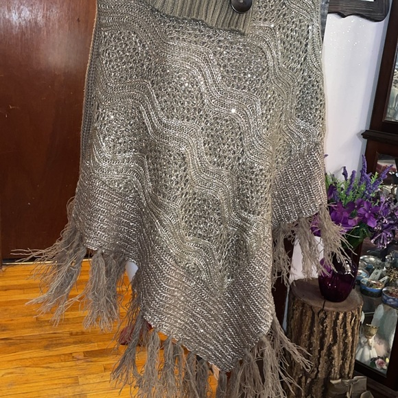Tan Sequin Fringe shawl - Picture 4 of 6